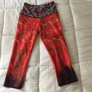 ONZIE Capris Leggings